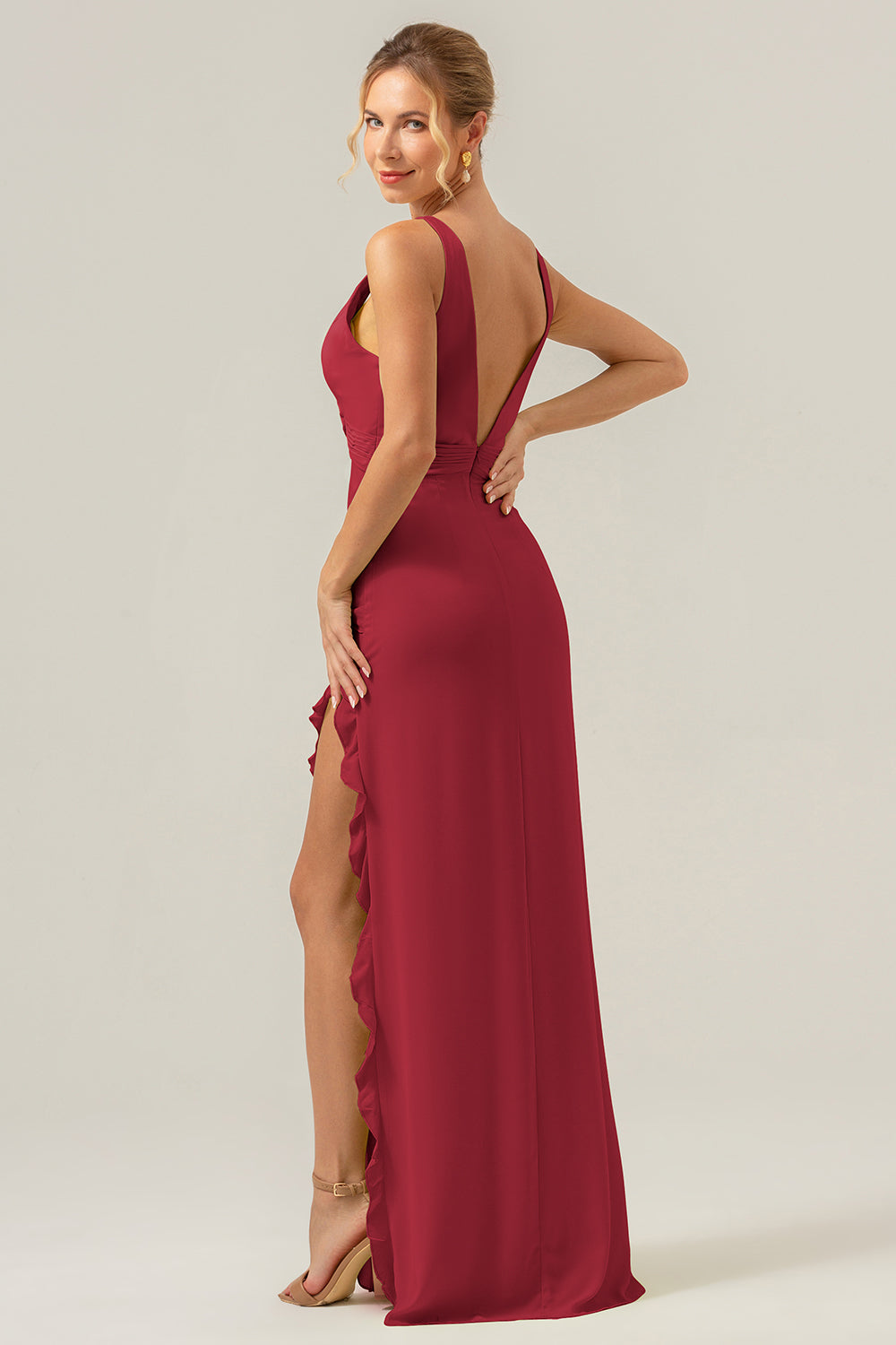 burgundy floral bridesmaid dresses Bridesmaid Burgundy Floral Dresses Bridesmaid Floral Maroon Dress Jay Sangria Whimsical Blooms V-Neck
