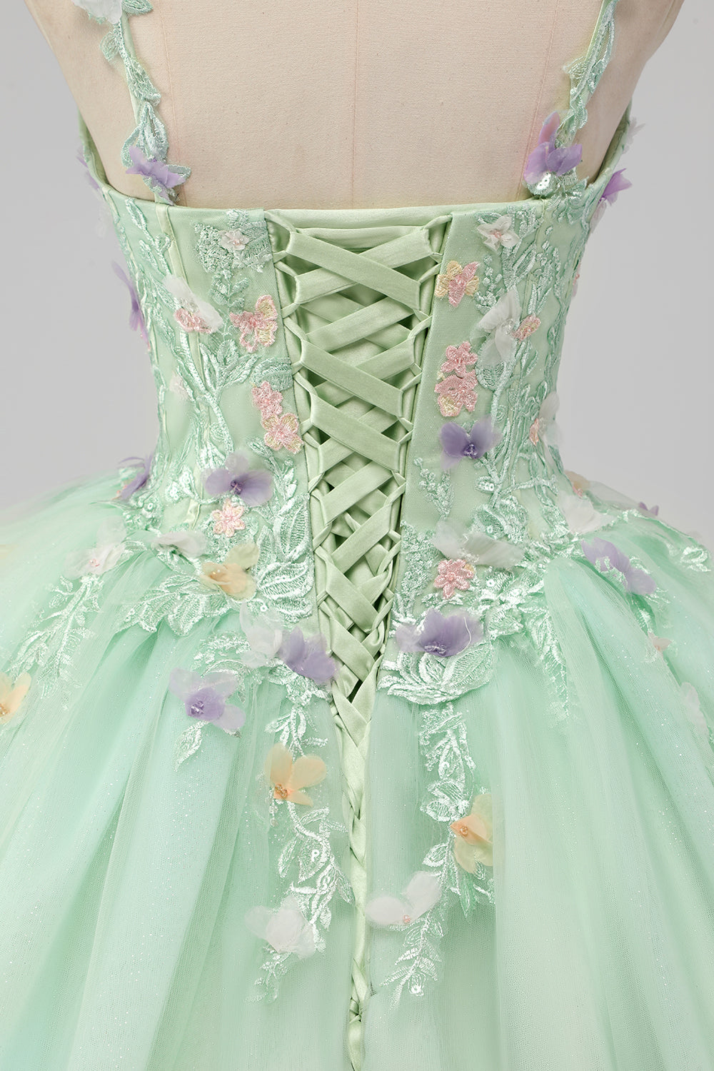 Wedtrend Women Princess Green Quinceanera Dress Ball Gown Spaghetti Straps Tulle Sweet 16 Dress with 3D Flower Appliques WEDTREND Wedtrend Women Princess Green Quinceanera Dress Ball Gown Spaghetti Straps Tulle Sweet 16 Dress with 3D Flower Appliques WEDTREND