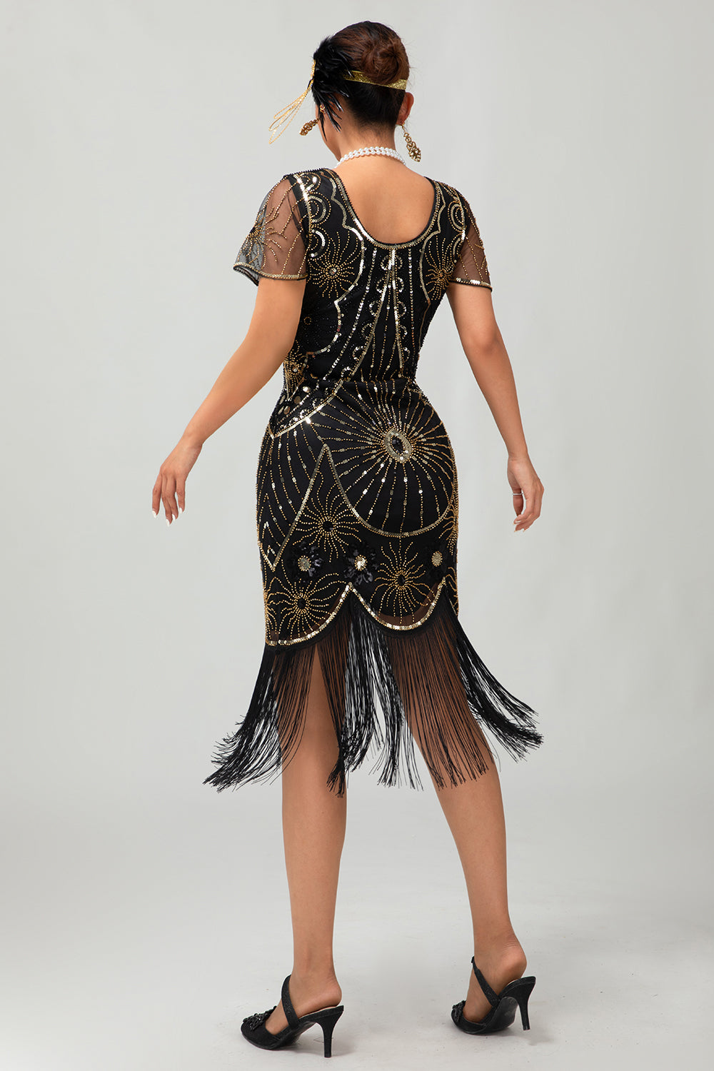 WEDTREND Women Beaded Black Golden Fringed Bodycon 1920s Dress Round Neck Short Flapper Dress With Short Sleeves WEDTREND Women Beaded Black Golden Fringed Bodycon 1920s Dress Round Neck Short Flapper Dress With Short Sleeves