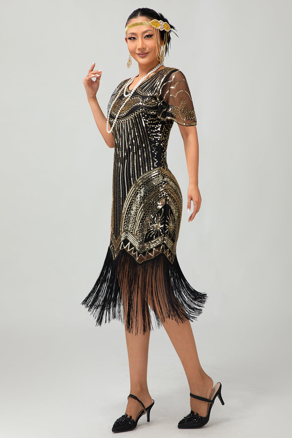 Wedtrend Women Sparkly Black Red Bodycon Fringed 1920s Dress with Fringes Round Neck Flapper Dress with Short Sleeves, Black Golden / S Wedtrend Women Sparkly Black Red Bodycon Fringed 1920s Dress with Fringes Round Neck Flapper Dress with Short Sleeves, Black Golden / S