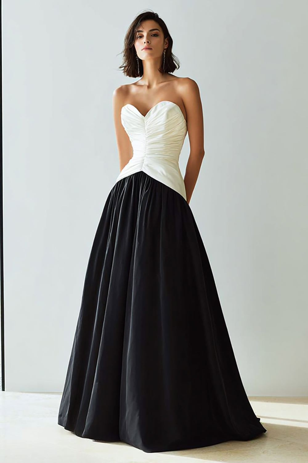 WEDTREND Women Black and White Formal Dress Sweetheart A-Line Sleeveless Elegant Evening Dress WEDTREND Women Black and White Formal Dress Sweetheart A-Line Sleeveless Elegant Evening Dress