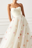 Strapless A-Line White Prom Dress wih Appliques