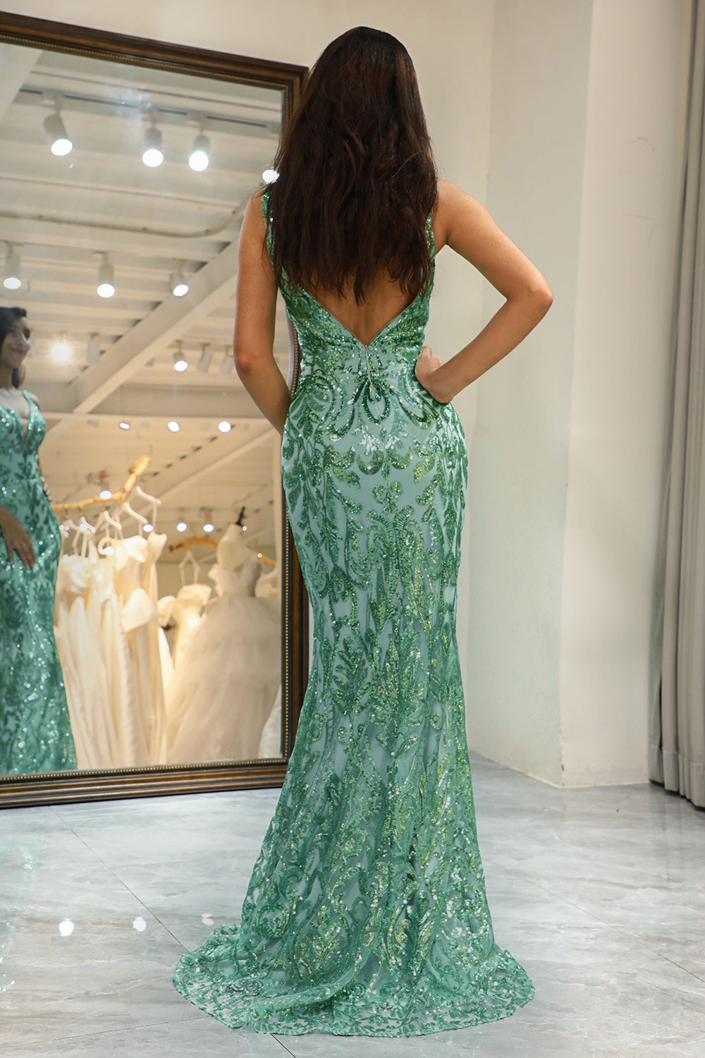 Glitter Green Mermaid V-Neck Long Prom Dress with Appliques