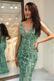 Glitter Green Mermaid V-Neck Long Prom Dress with Appliques