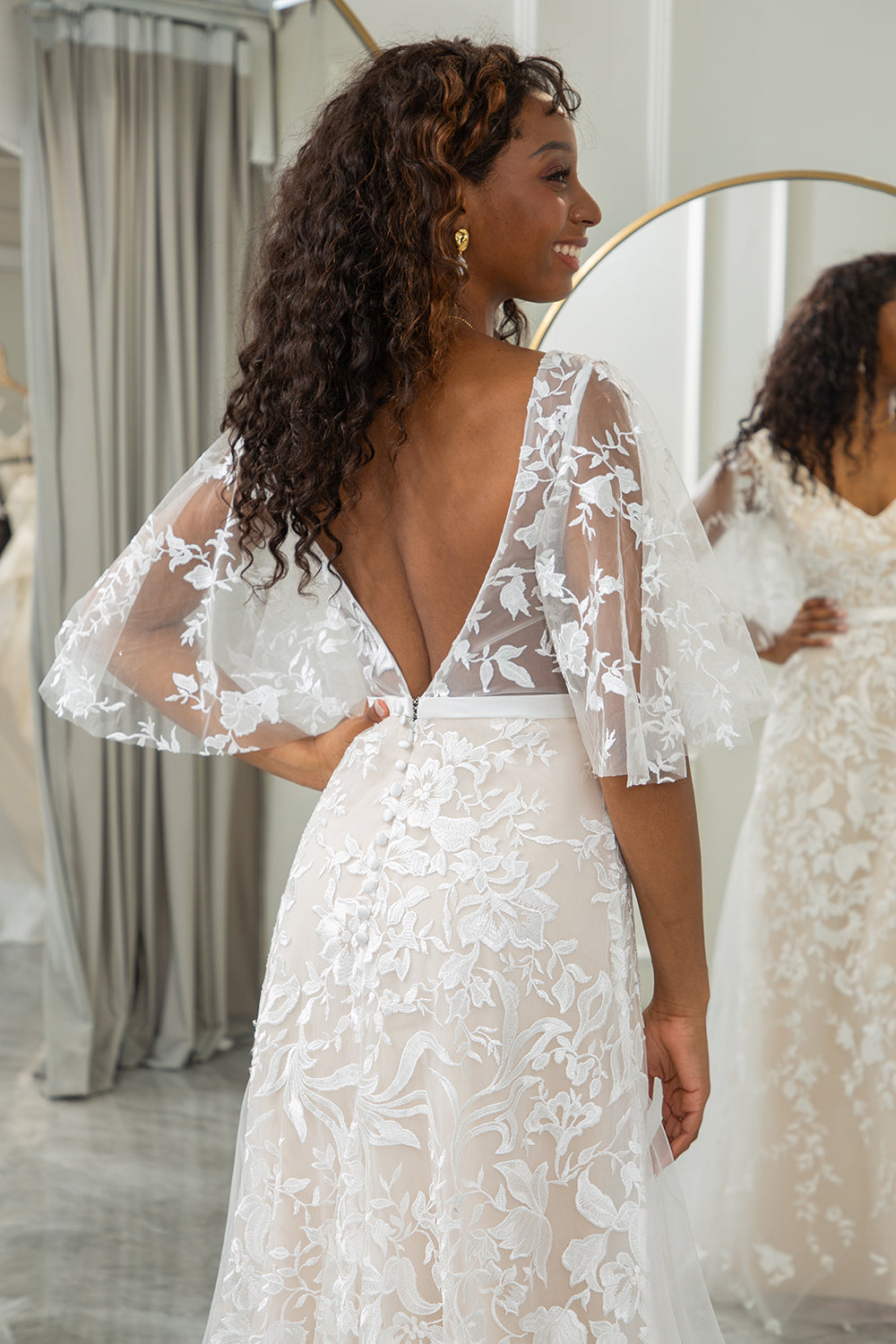 Wedtrend Women Ivory Apricot Bridal Dress A Line V-Neck Long Lace Wedding Dress With Short Sleeves WEDTREND Wedtrend Women Ivory Apricot Bridal Dress A Line V-Neck Long Lace Wedding Dress With Short Sleeves WEDTREND
