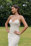 Trumpet/Mermaid Spaghetti Straps V-Neck Sweep Train Wedding Dress With Lace