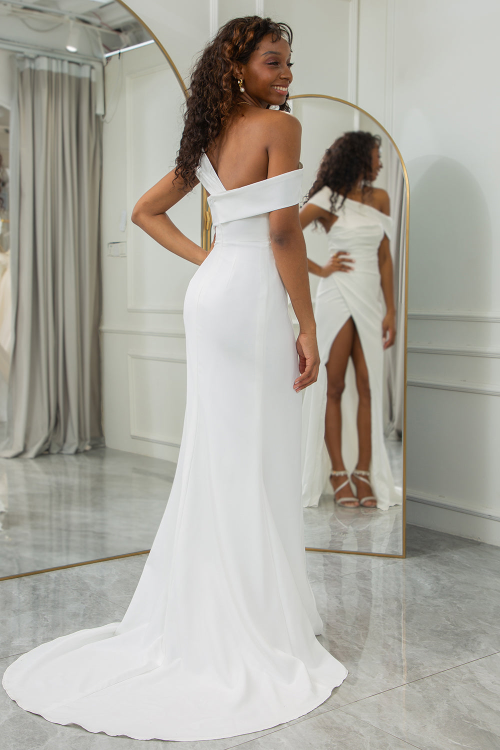 Simple Fit & Flare Wedding Dress With A Deep-V Back – MakerryBridal