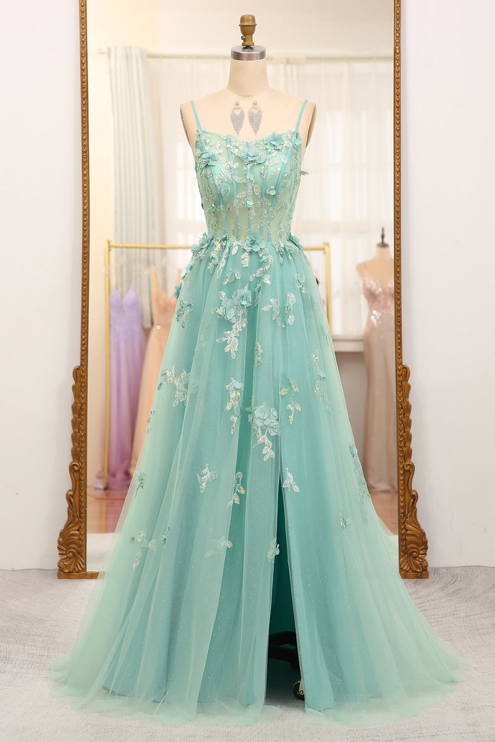 Green A-Line Spaghetti Straps Long Sparkly Prom Dress With Appliques