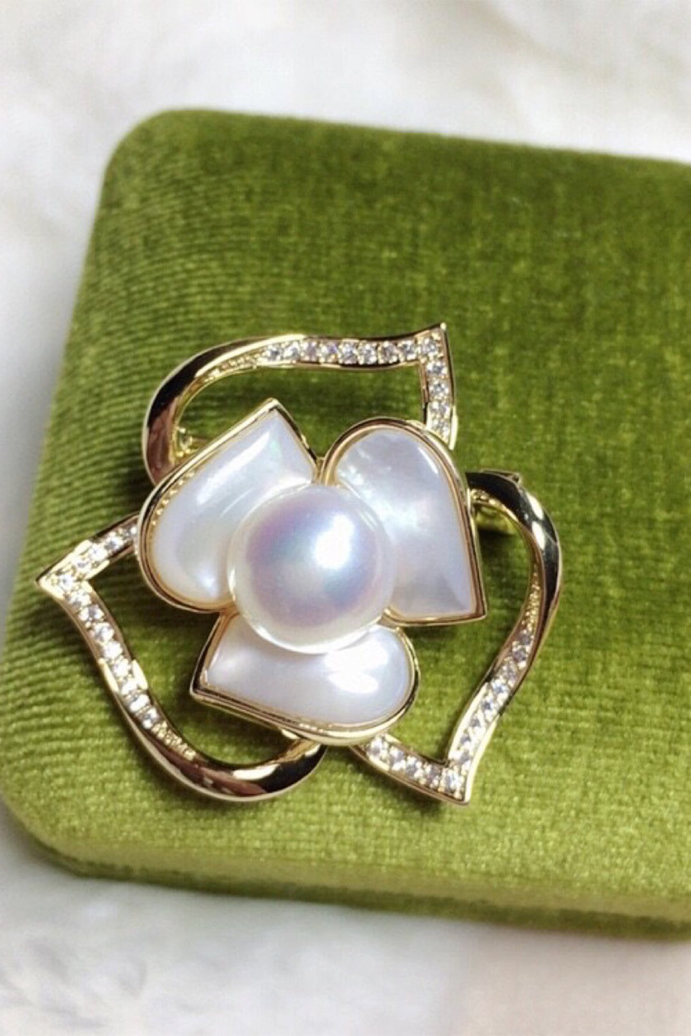 White Rhinestone & Pearls Brooch Wedding Party Jewelry