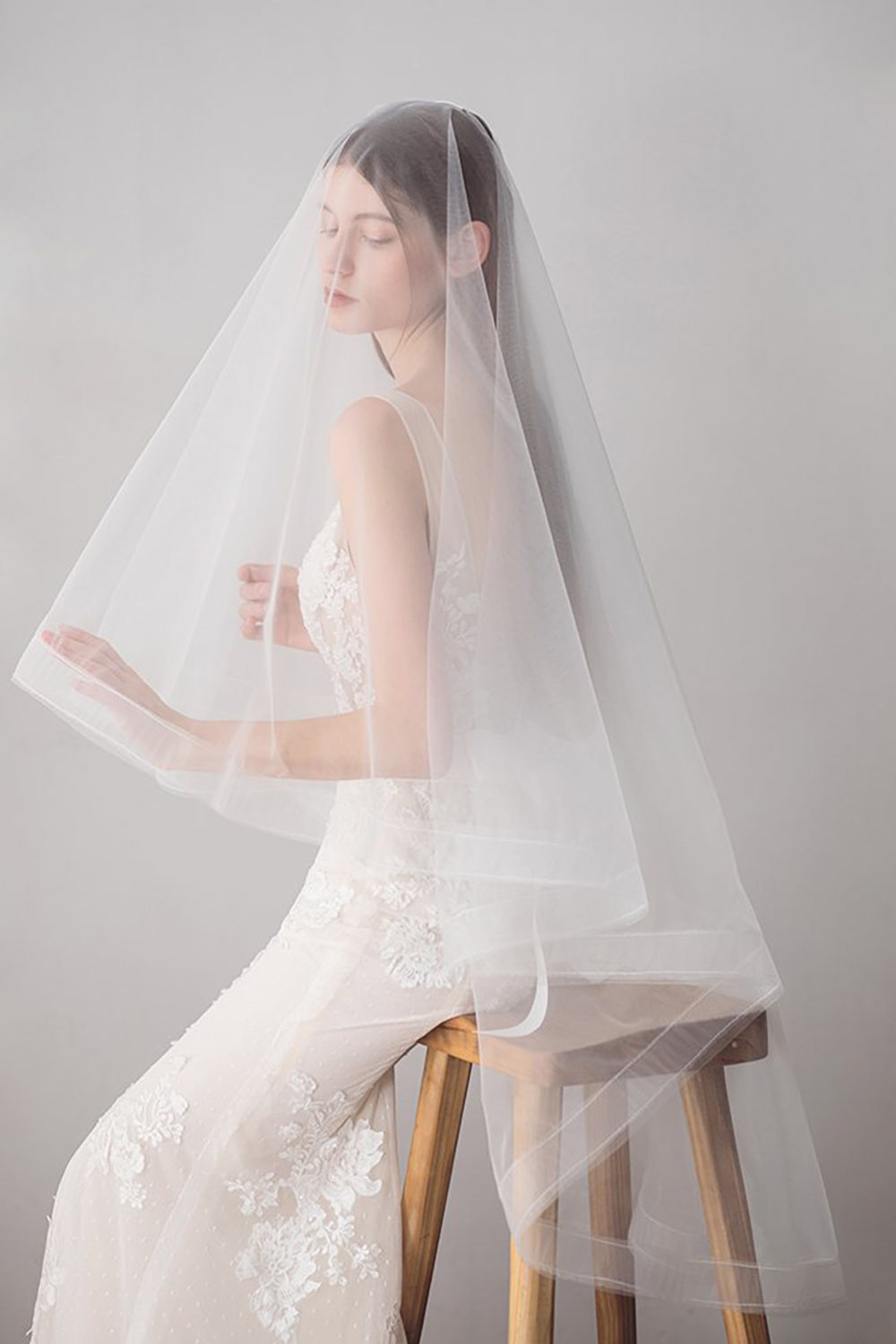 Simple Two-layer Sequined Lace Wedding Veil Short Cathedral Bridal