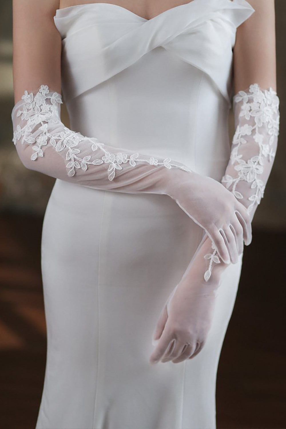 Elegant White Lace Long Wedding Gloves