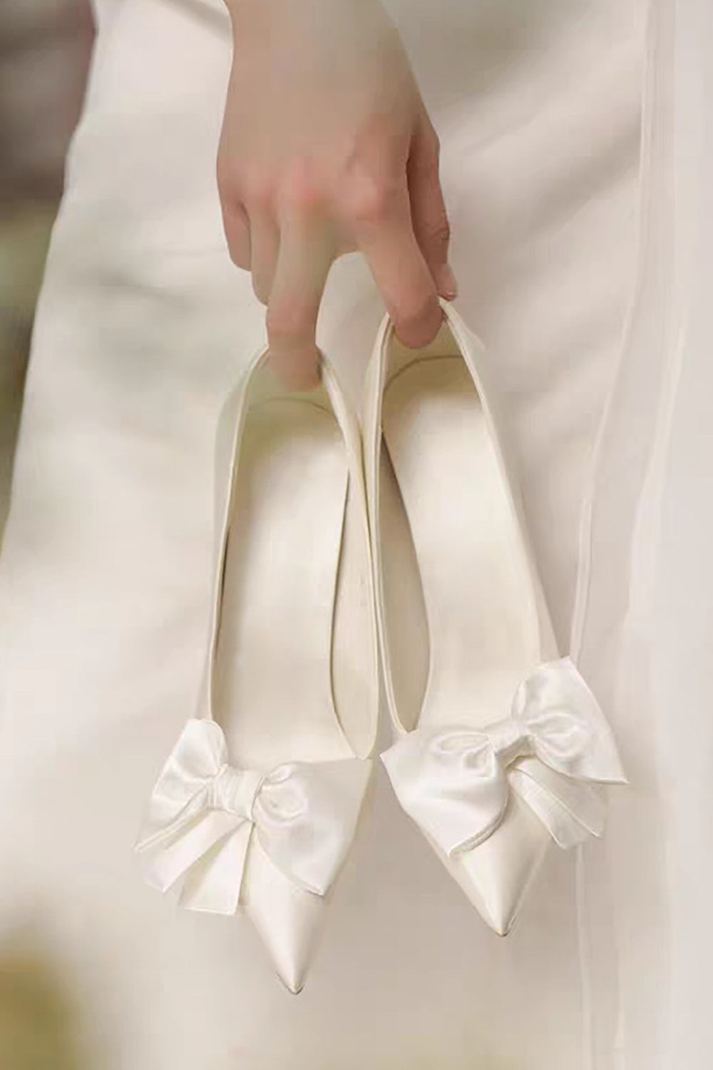 White Stiletto Pumps Wedding Heels with Bowknot